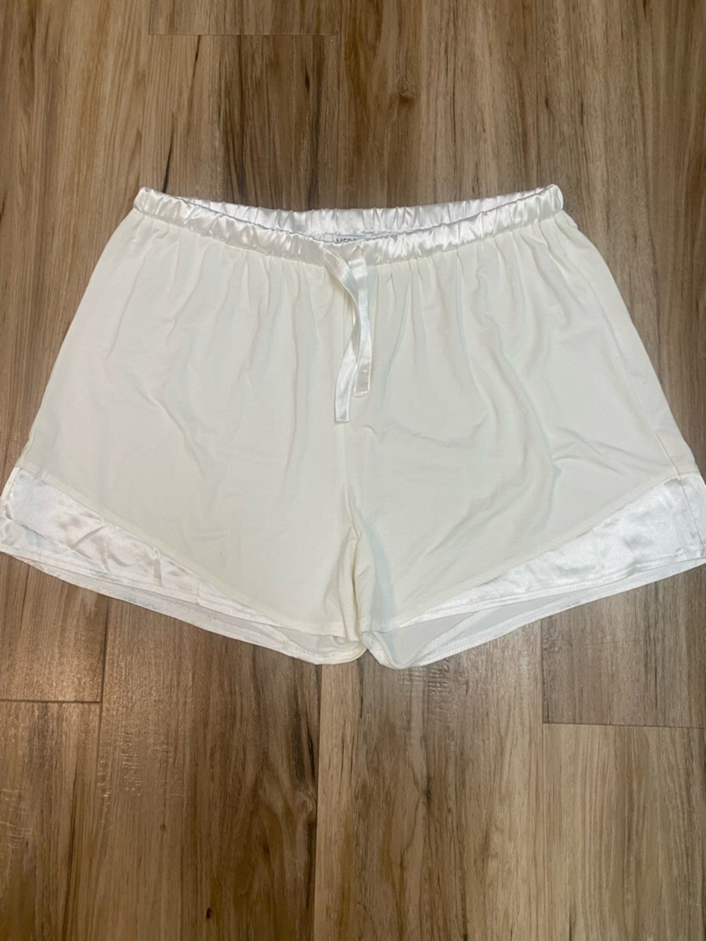MERSEA PAJAMA SLEEP MIXED MATERIAL
SHORTS GIRLY DAINTY LAYER SILKY WOMENS SZ MED